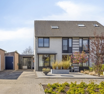 Nevenakker 35, Oirschot - 5688 PK